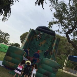 מתנפח קיר טיפוס